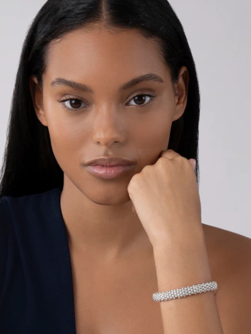 Lagos Silver Caviar Bracelet 9mm in Silver Size Medium (7) - Picture 2 of 12